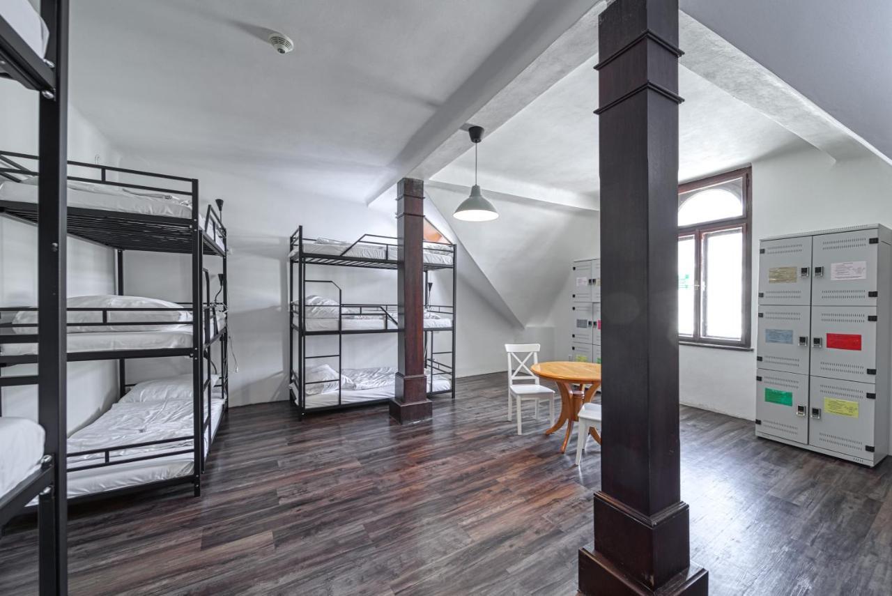 Hostel Orange Prag Exteriör bild