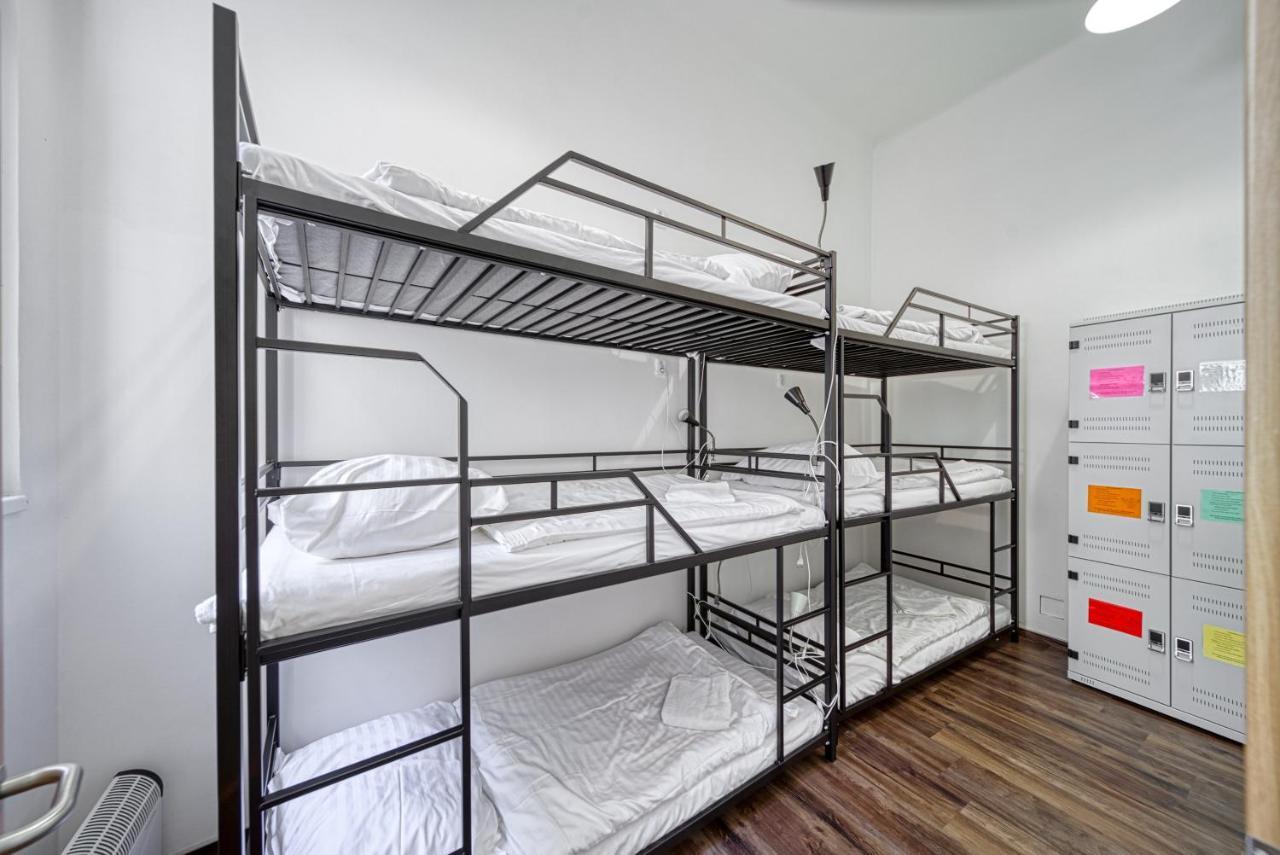 Hostel Orange Prag Exteriör bild